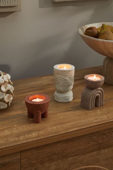 مقعد منخفض منسوج سميك بأيدي